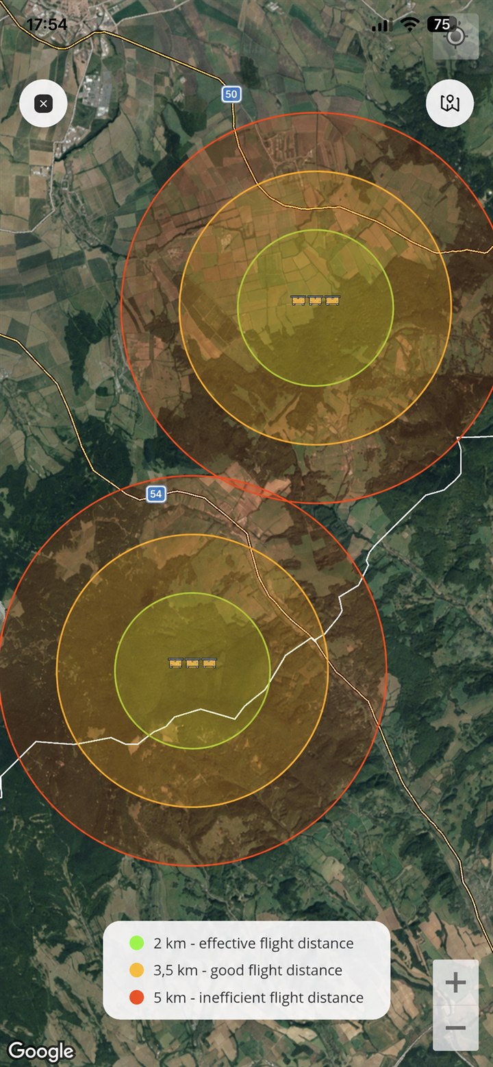 ApiNote map showing bee flight ranges around apiaries
